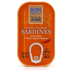 Sardynki portugalskie w pikantnym sosie pomidorowym 120g Bon Apetit