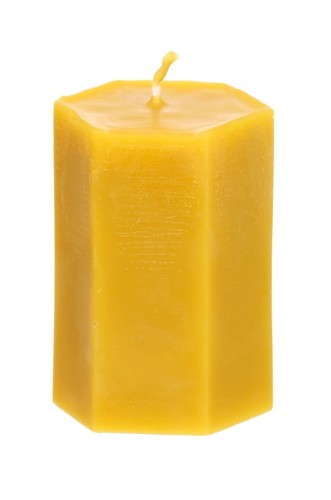 5905204692295 ŚWIECA Z WOSKU PSZCZELEGO SZEŚCIOKĄT 9 cm - PASIEKA RODZINNA